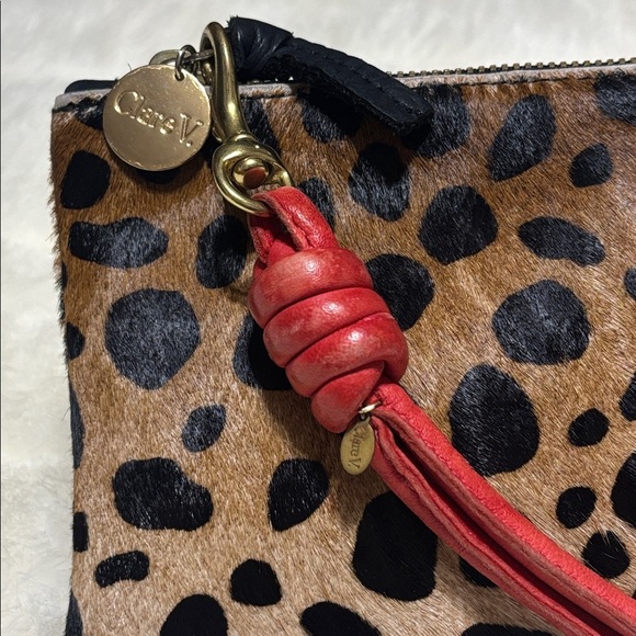 ✨Clare V Leopard Calf Hair Pouch Wristlet w/ Red Leather Strap OS✨ - Picture 3 of 12